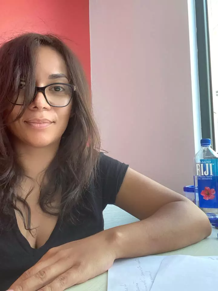 nadine da bacalaureatul la 44 de ani