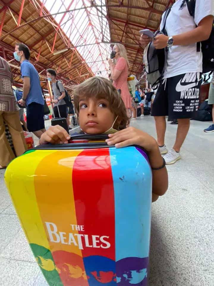 baiatul adoptat de horia brenciu 2