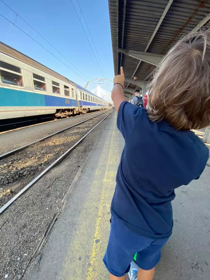 baiatul adoptat de horia brenciu 3