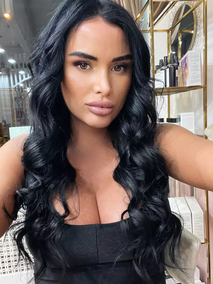 cu-ce-se-ocupa-daniela-crudu-7