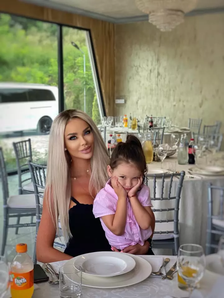 bianca-dragusanu-si-sofia-3