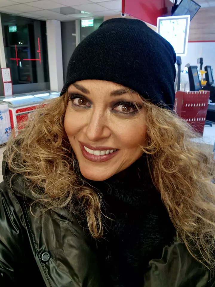 anca-turcasiu-singura-1