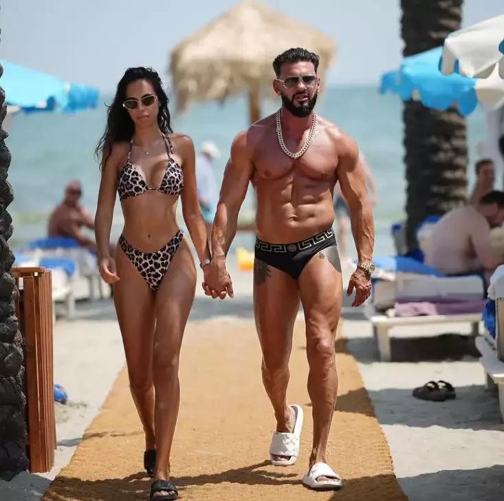 Dorian Popa și iubita (2)