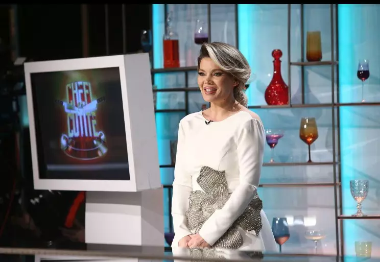 gina pistol rochie chefi la cutite 4