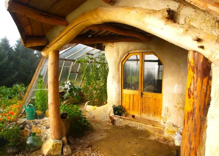 hobbit-house-exterior-1