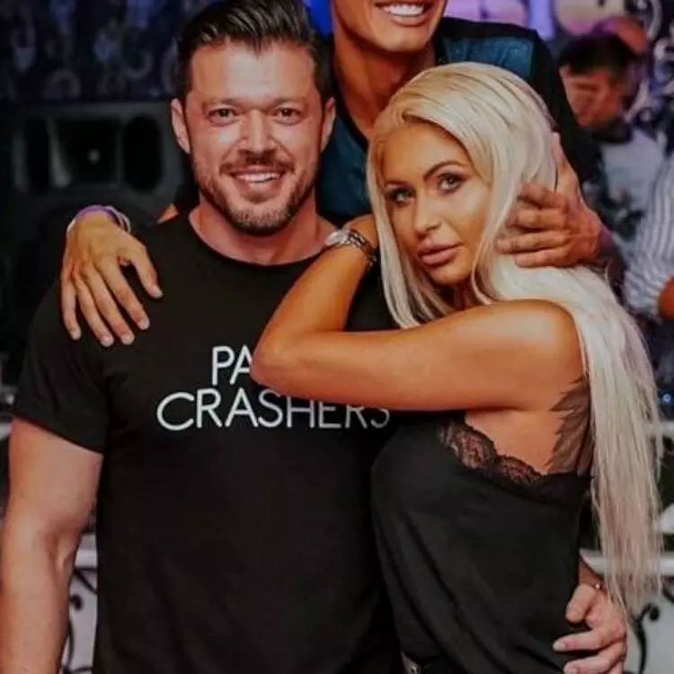 victor slav si iubita  selina 2