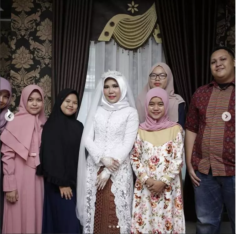 mireasa singura indonezia 2