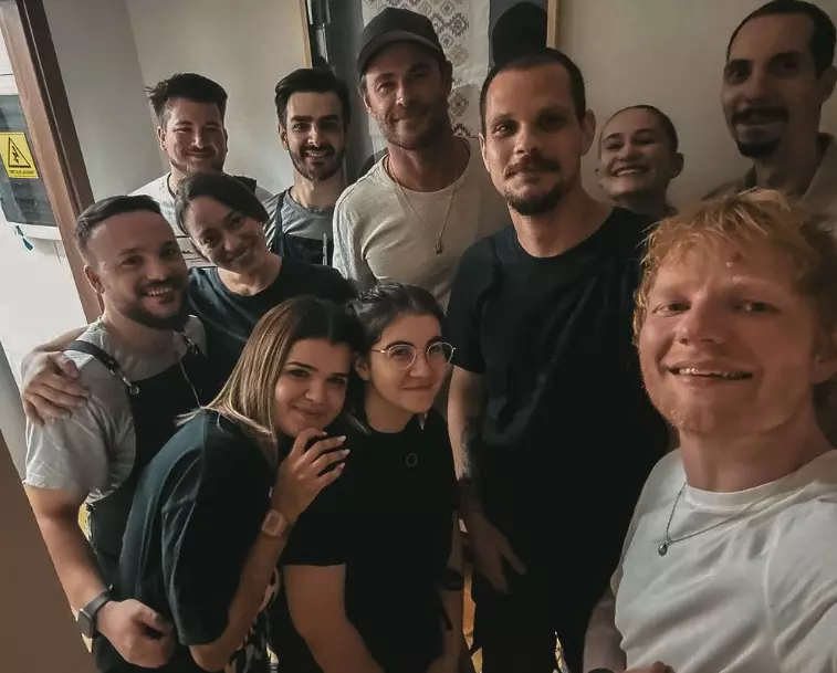 ed sheeran si chris hemsworth restaurant 1