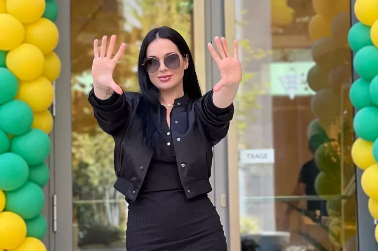 deea maxer ce a patit