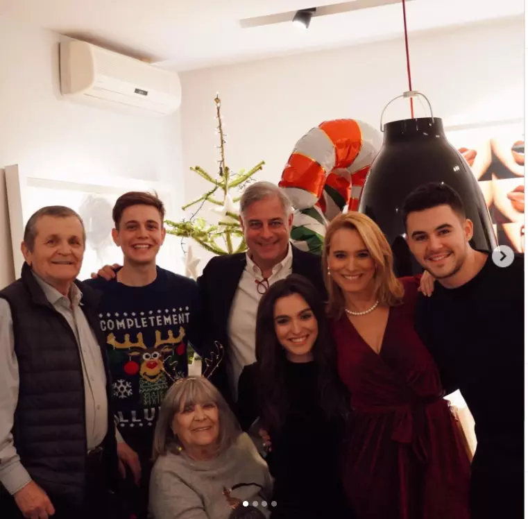 bani-familie-andreea-esca-3