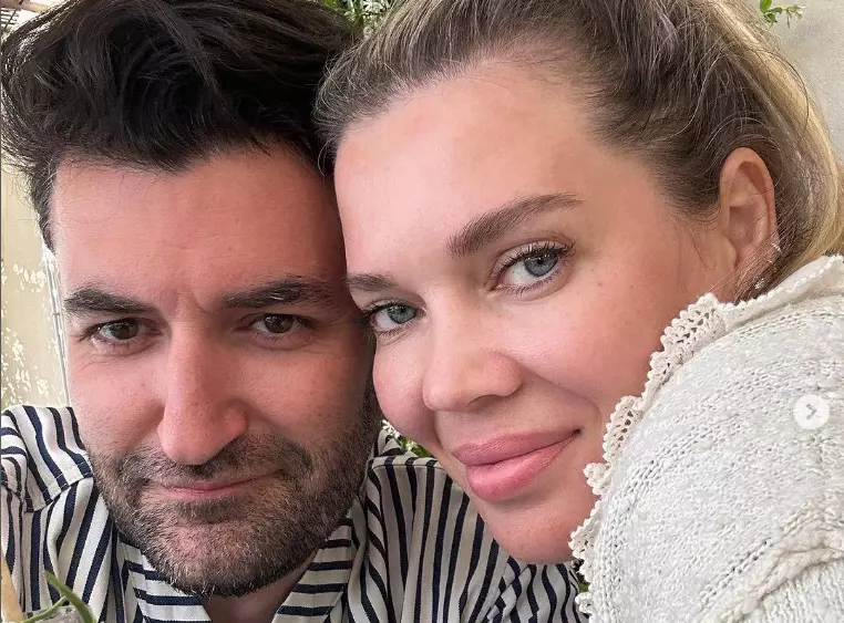 gina pistol si smiley neversea