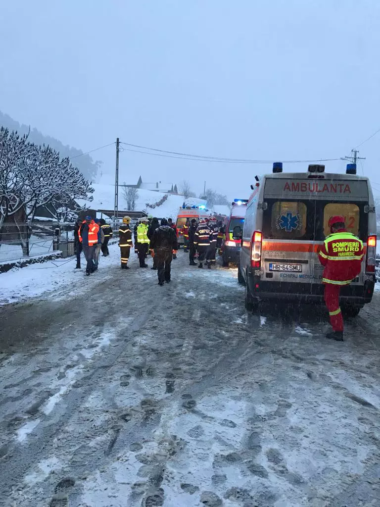 Accident rutier cu 2 morți și 11 răniți grav, în Harghita