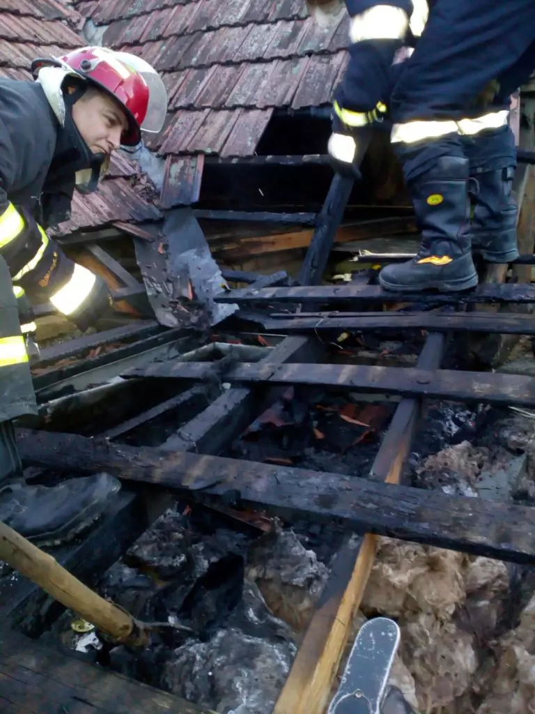 Un camion a ars în urma unui accident în Nadeș, Mureș (1)