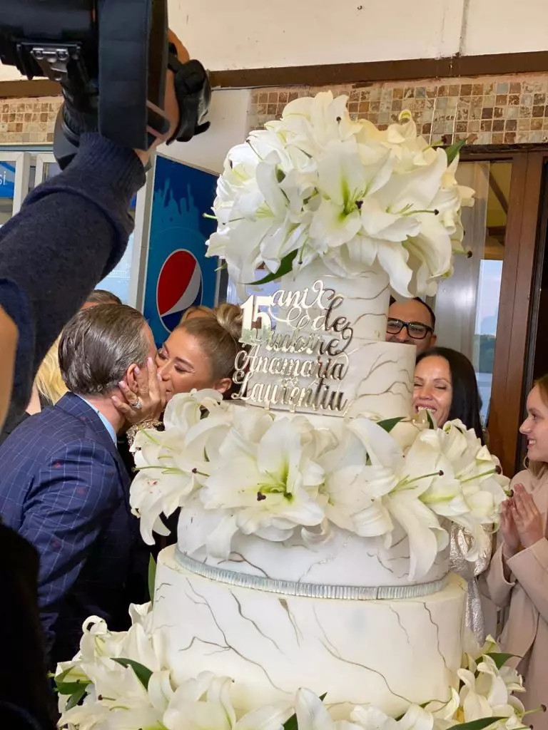 anamaria-prodan-laurentiu-reghecampf-tort-nunta