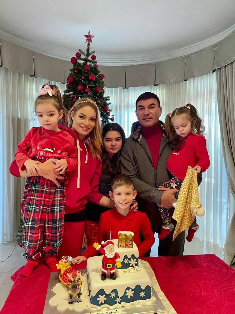 valentina-pelinel-si-cristi-borcea-copii-1-1