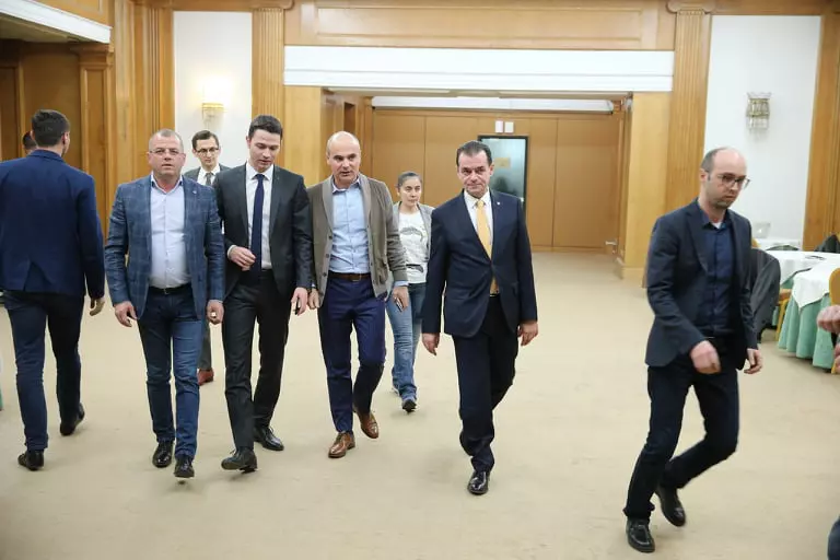 53864591_1095059714010790_3156240623946694656_n