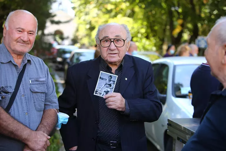 241258149_556938872186513_323625979521861412_n