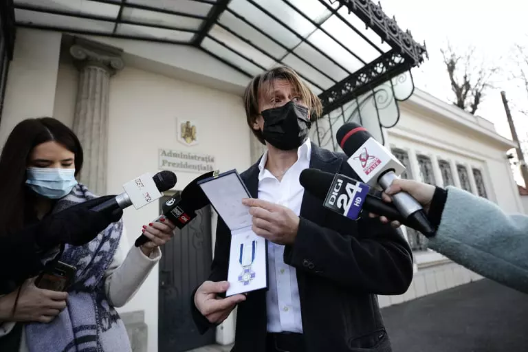 Marius Manole foto; Dumitru Angelescu