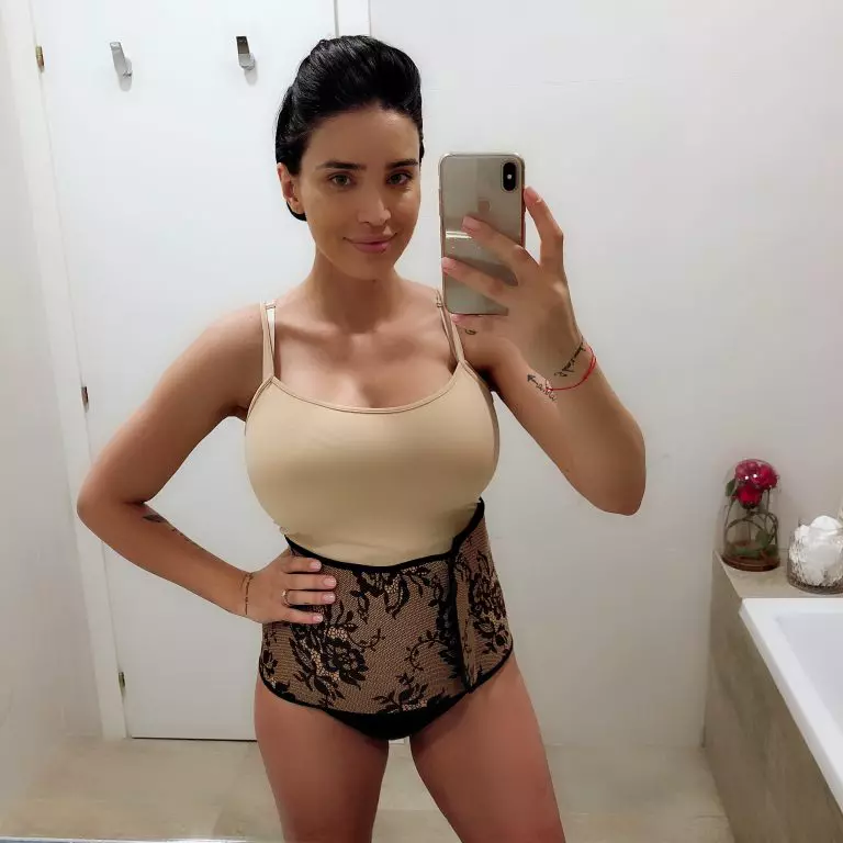 adelina4
