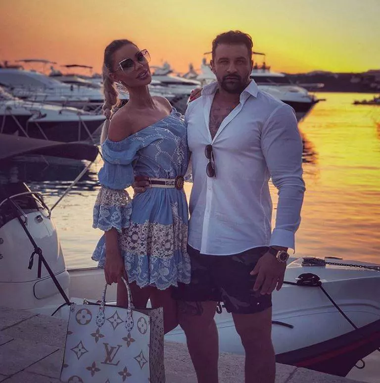 66169196_2315383405383335_7414013318479740928_n