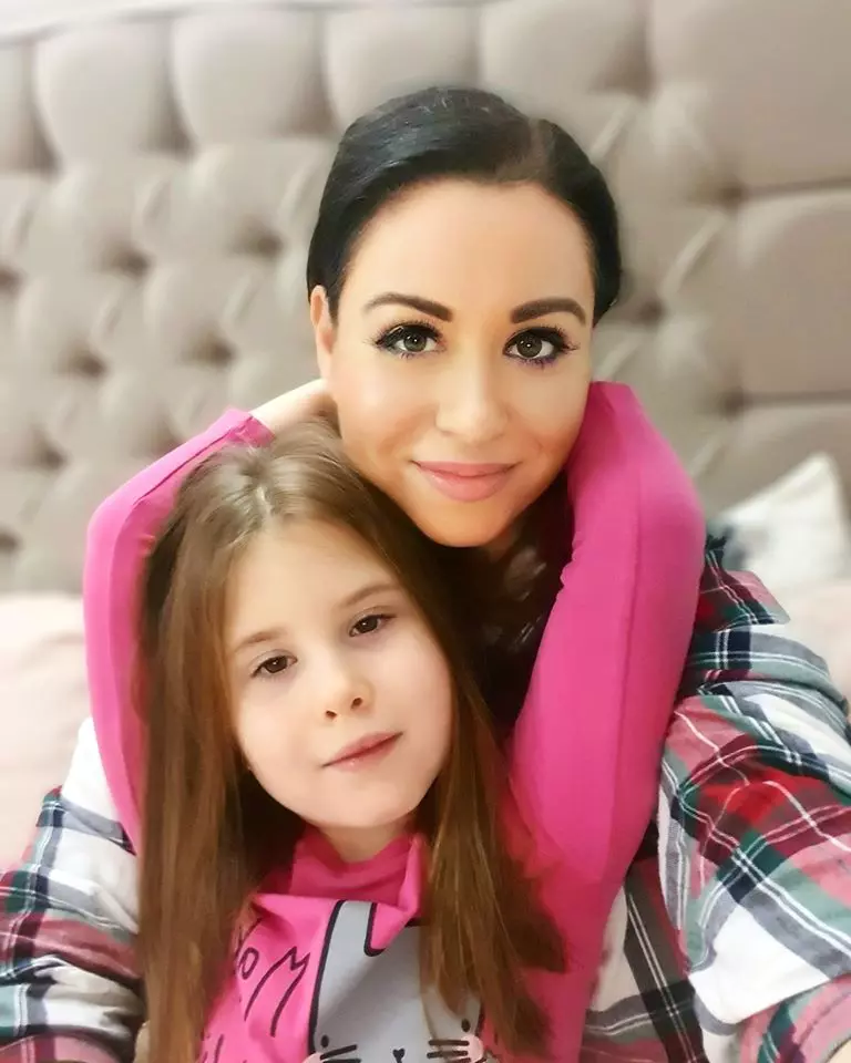 VIDEO Oana Roman, din nou criticată de cei care o urmăresc. Ce au spus despre fiica ei, Izabela. „E noaptea minții”