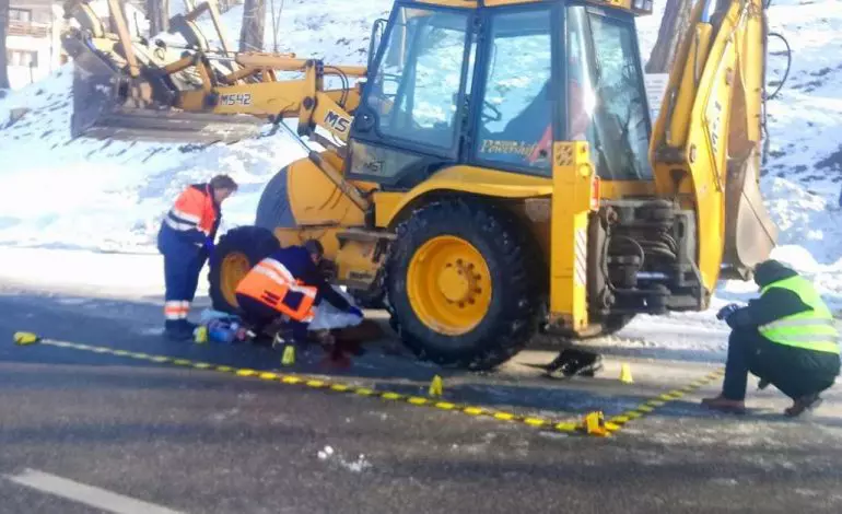 O bătrână a murit, după ce a fost lovită de un utilaj de deszăpezire în Curtea de Argeș (1)