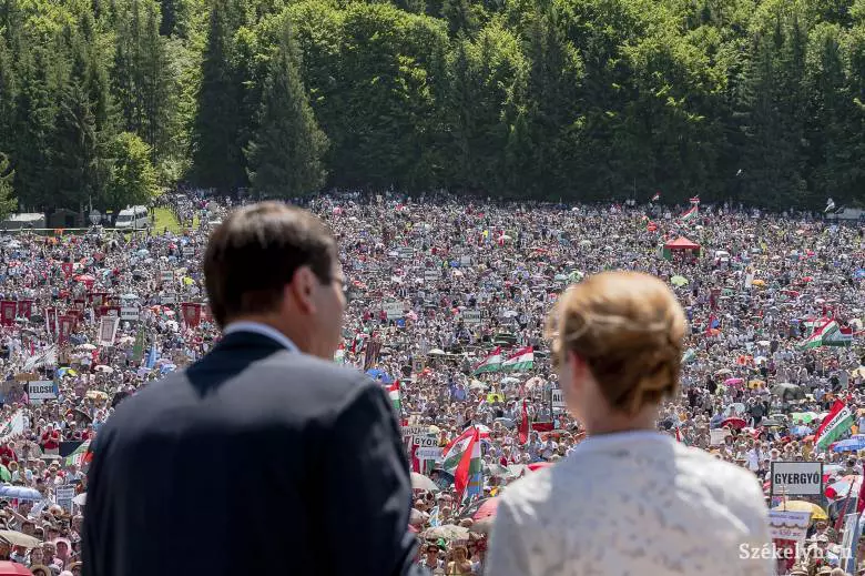 pelerinaj-sumuleu-ciuc-presedintele-ungariei (2)
