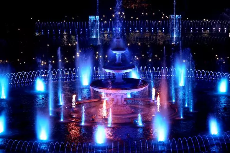 simfonia apei-fantani-piata unirii