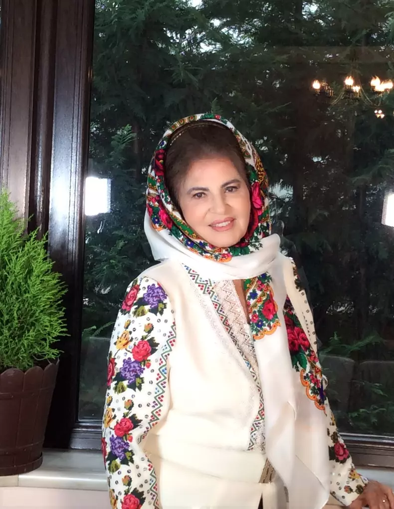 irina-loghin-82-de-ani-2