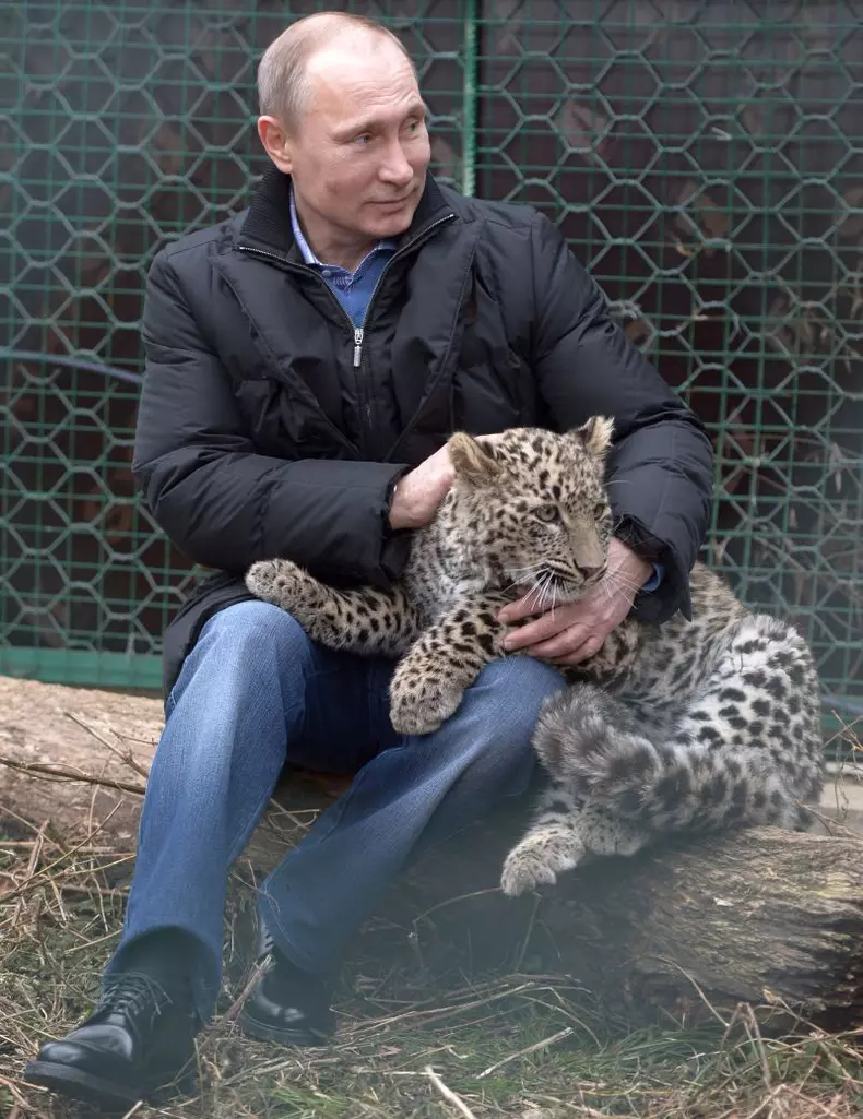 Vladimir_Putin_leopard_EPA_2.jpg