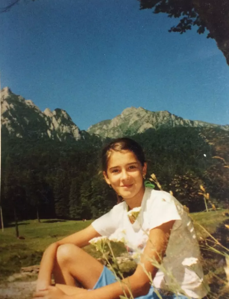 ana-maria-barnoschi-in-copilarie-3