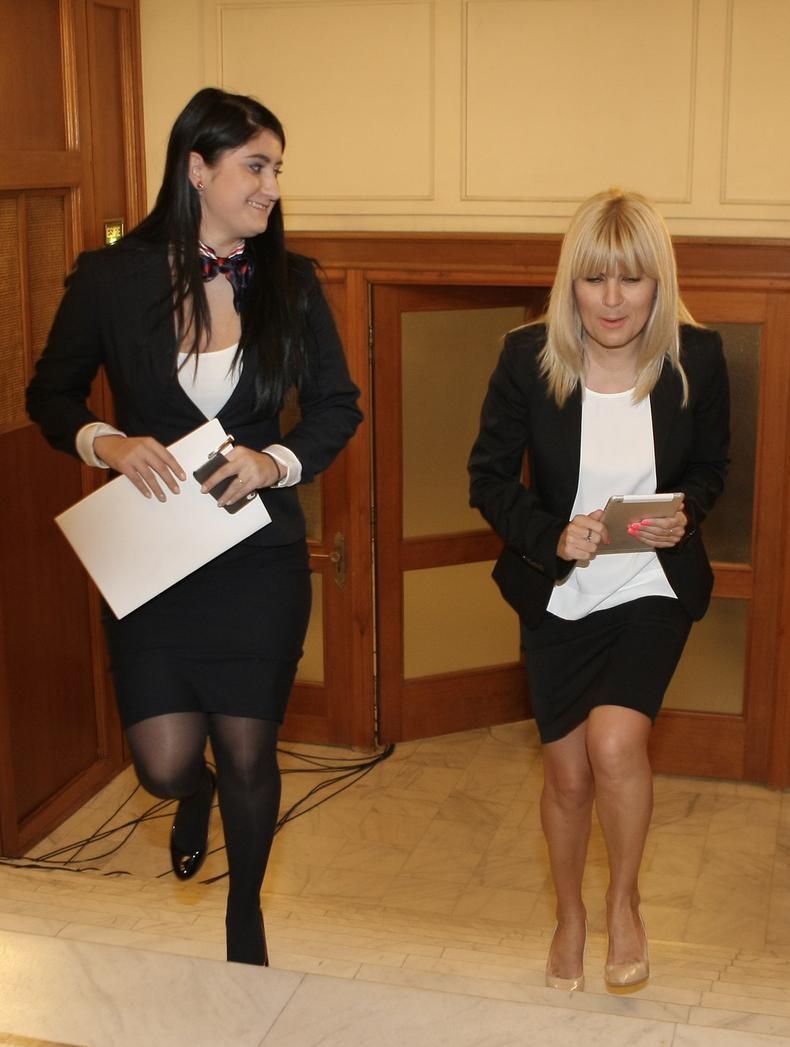 ELENA-UDREA-PARLAMENT__4_.JPG