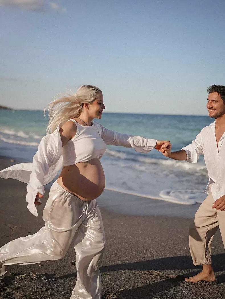 Carmen Grebenișan însărcinată (3)