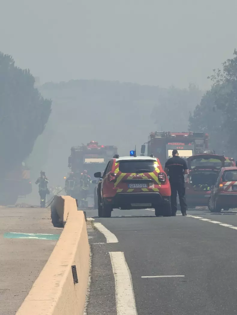 autospeciale-pompieri-romani-franta-incendiu- iulie 2025