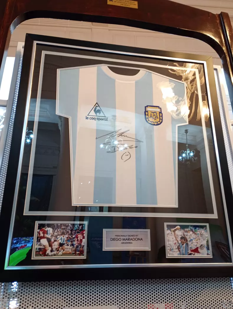 MARADONA