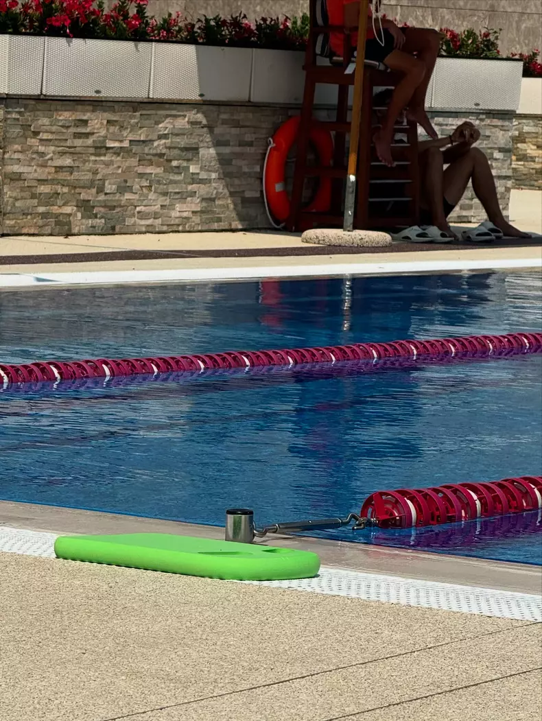 andreea esca la bazin 2