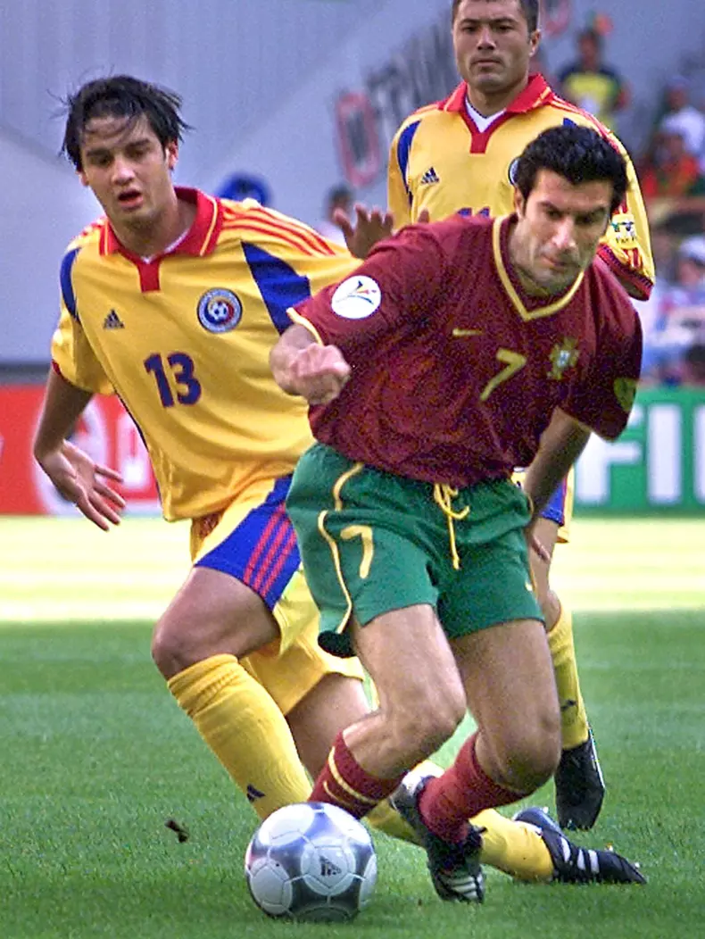 Chivu-Figo-Euro-2000-EPA.jpg