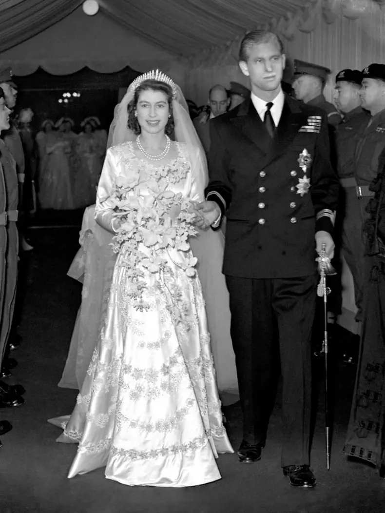 20-noiembrie-1947-elisabeta-si-philip-s-au-casatorit-la-catedrala-westminster-1