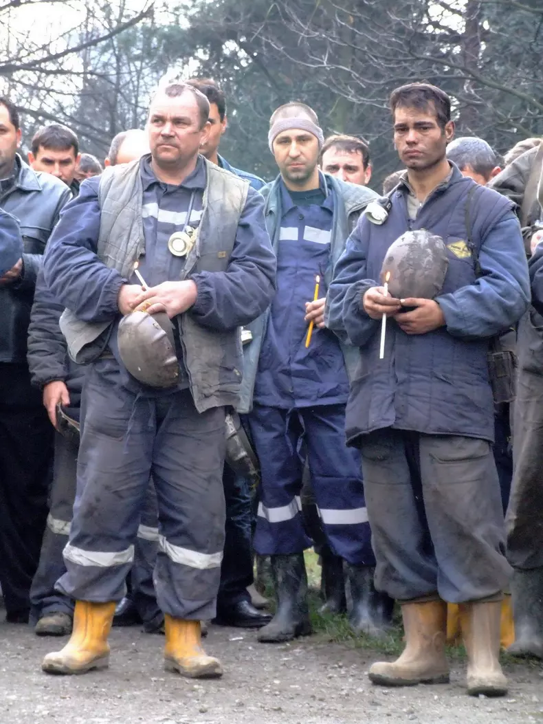 inmormantare mineri petrila si comemorare (3)