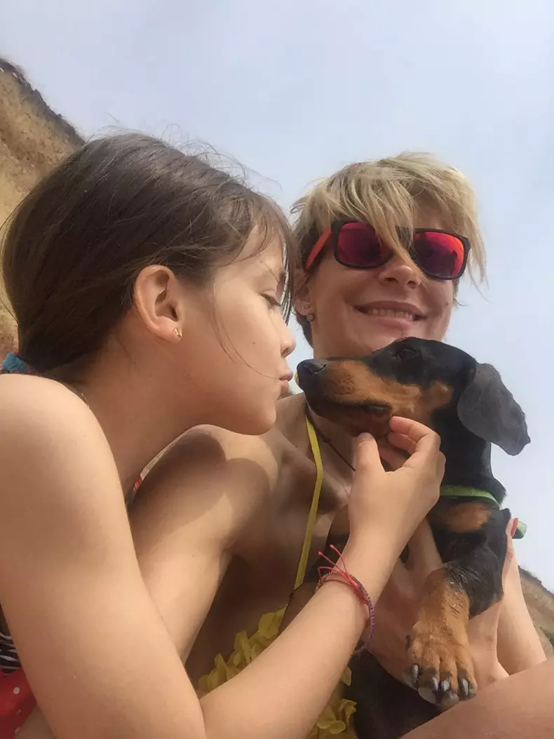 Roxana Ciuhulescu si fiica ei 3