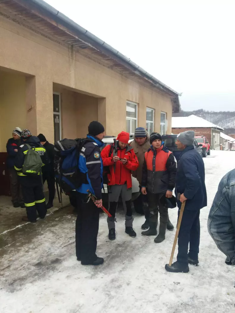 Bătrânul dispărut în pădure în Caraș-Severin, de negăsit.