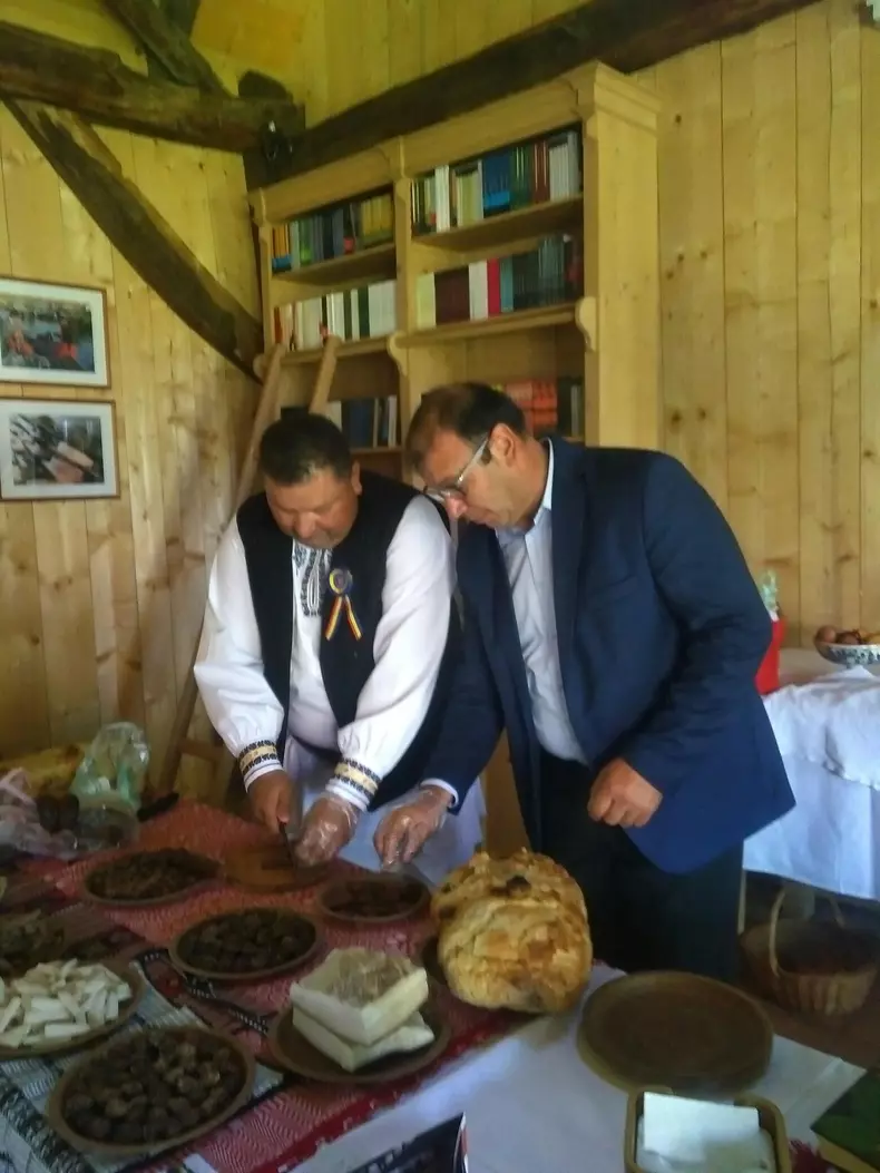 Prințul Charles s-a întâlnit cu Ivan Patzaichin la Viscri (4)