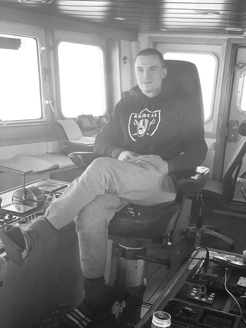 7DEE2543-7F14-4855-B436-9EEAB19C3BD6