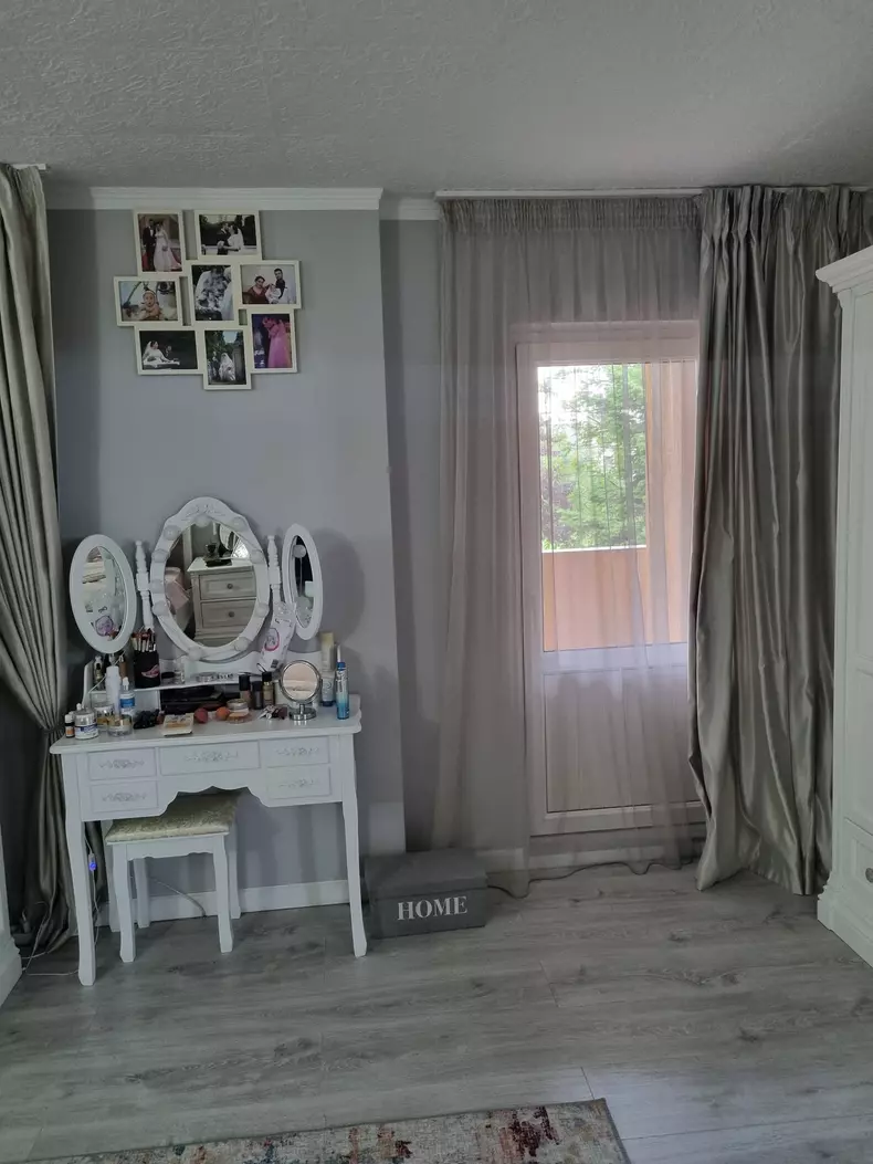 oana-roman-isi-vinde-vila-10