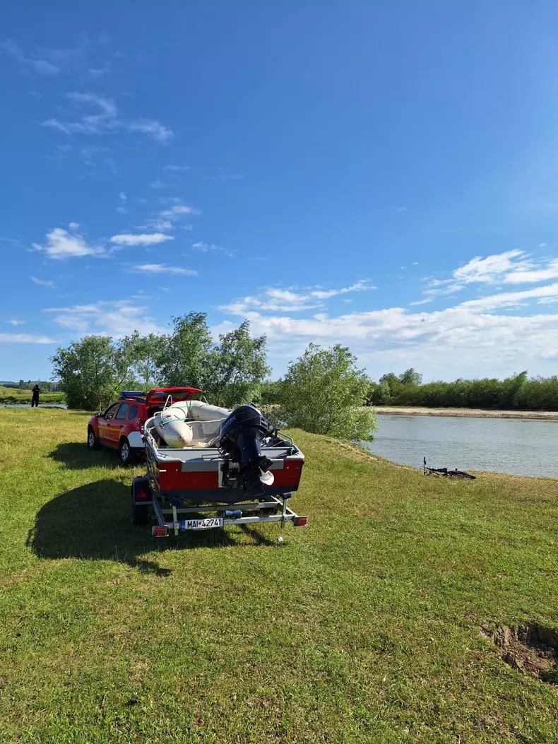 63cd0f47-bbaa-4410-a0e1-63d4d0b64fd5