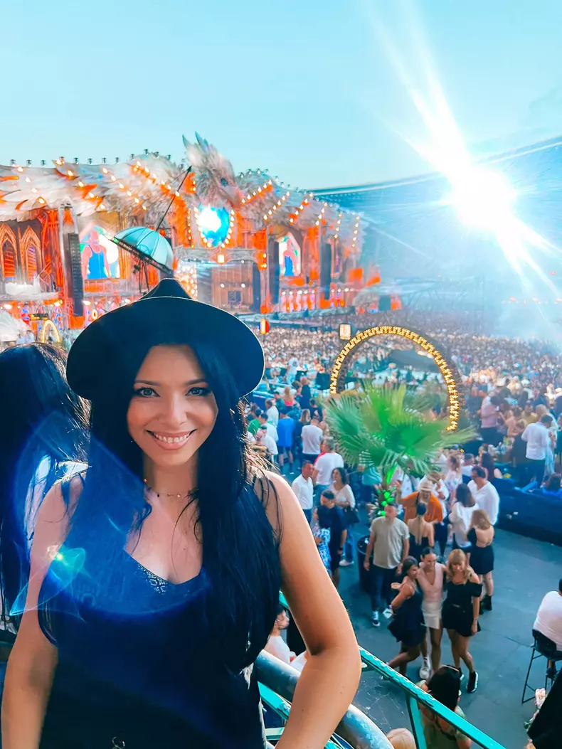 corina-caragea-untold-2023