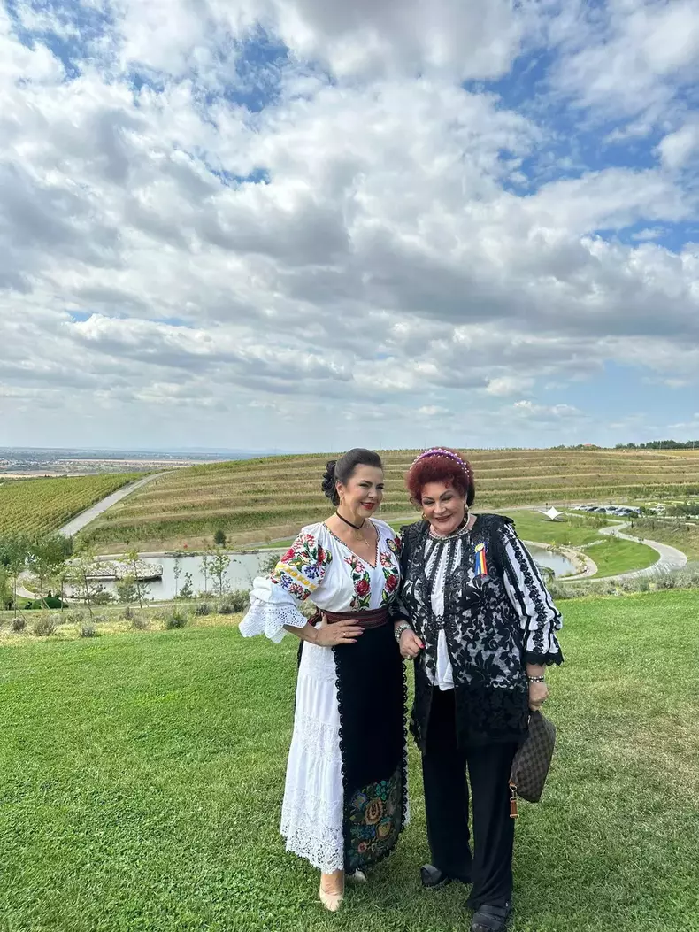 Elena Merișoreanu și Mărioara Man Gheorghe (2)