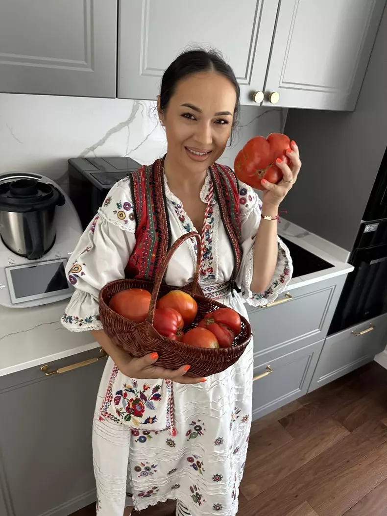 Vlăduța Lupău imagini casă (15)