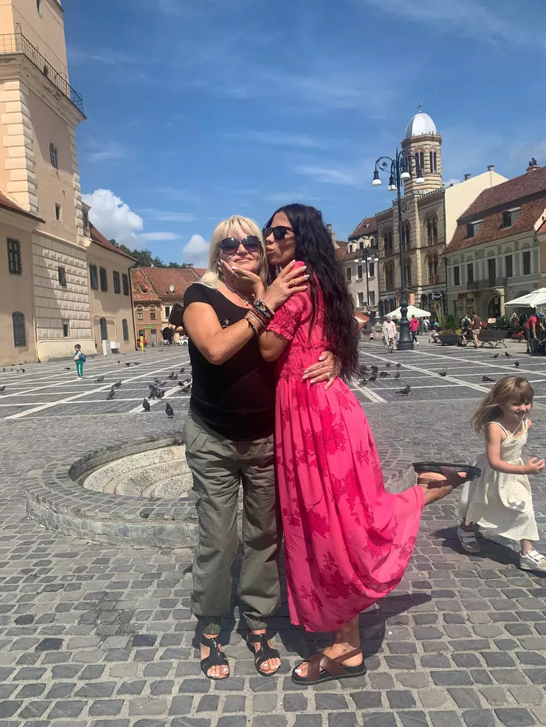 cristina rotaru si mama ei 1