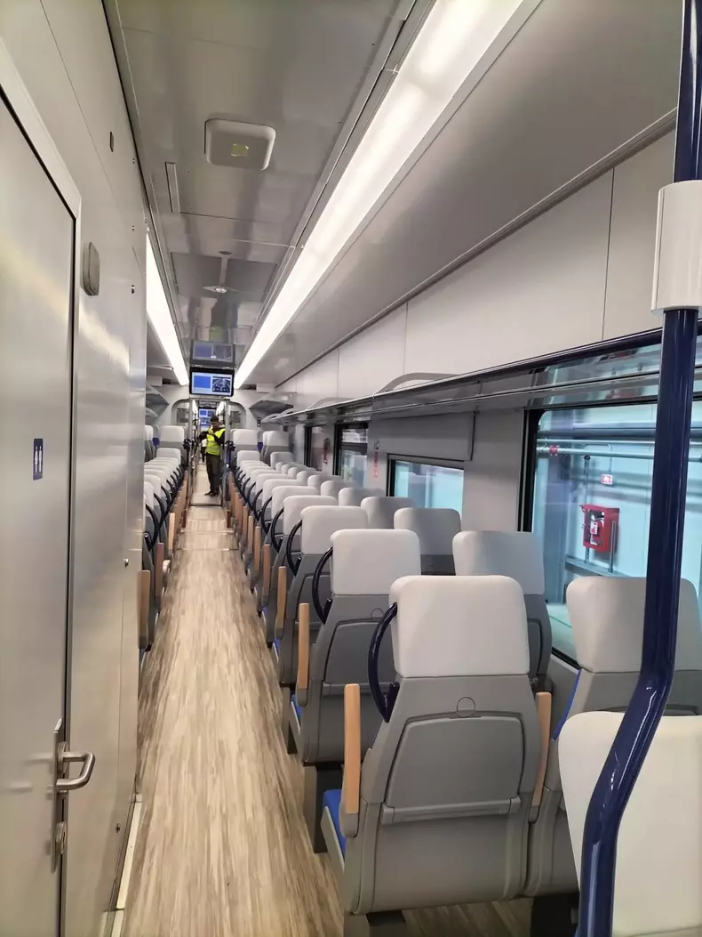 tren-coradia4-clubferoviar.ro